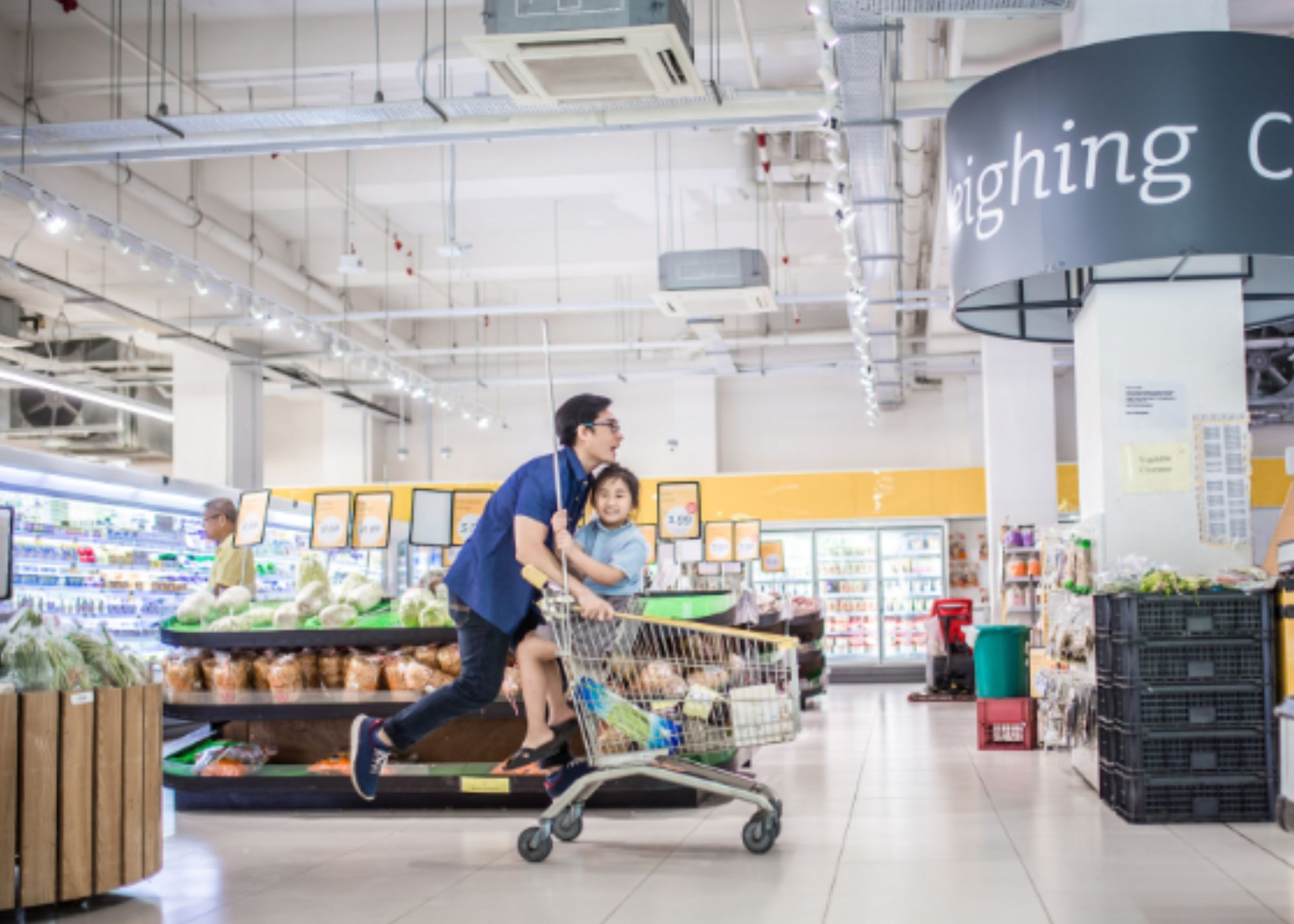 Maximizing Sales: How Food Displays Can Increase Revenue for Supermarkets